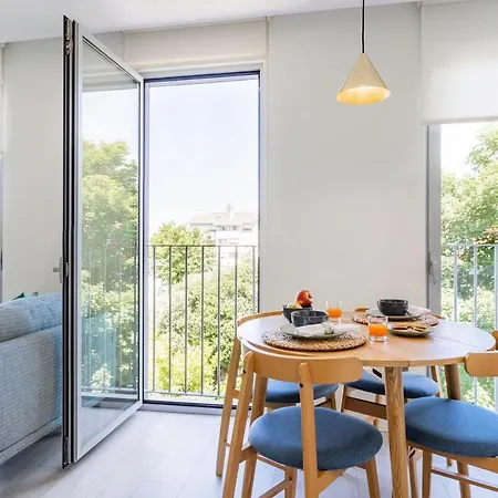 Executive With Ac | Palacio De Cristal Apartment *